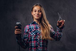 ŽENA-IN - Moje krásná princezna vypadá po týdnu u otce jako kluk. Stydím se za ni, zuří Martina